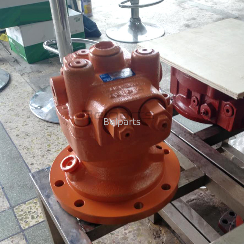 อะไหล่รถขุดตีนตะขาบ 4404045 Swing Motor Assy Hitachi Ex50 Hydraulic Motor Swing