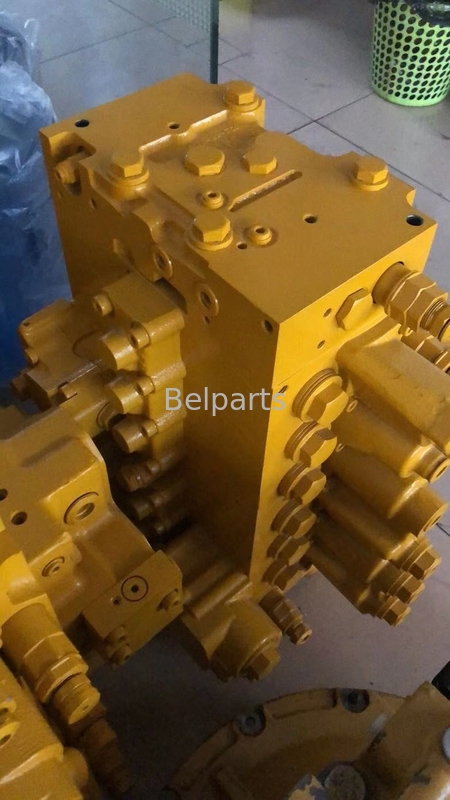 Crawler PC240-8 PC210-8 Excavator Control Valve ชิ้นส่วนไฮดรอลิกสำหรับ Komatsu