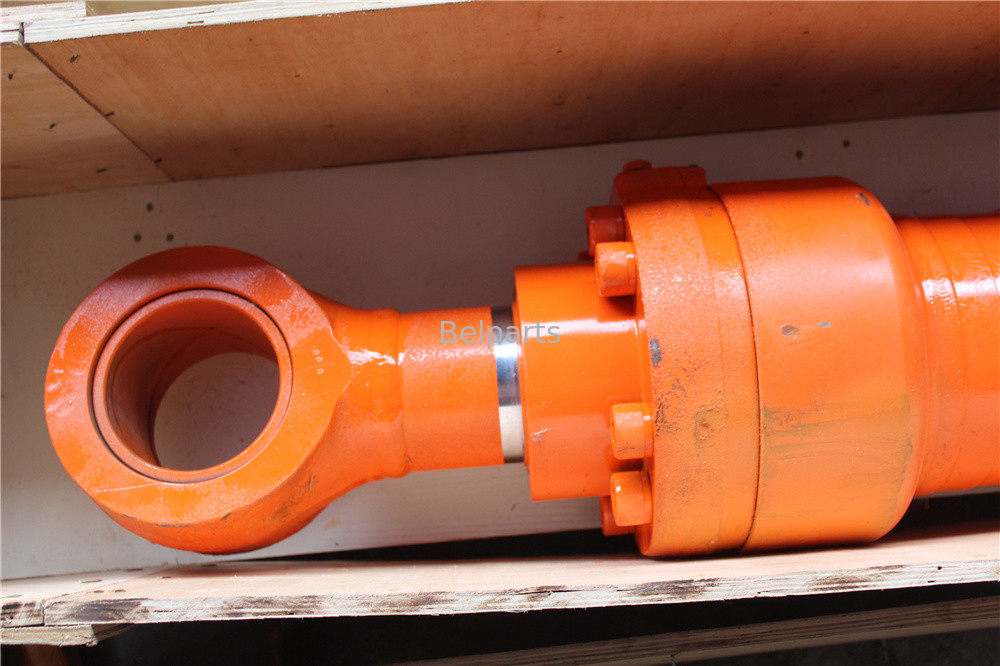 EX100-3 EX100-2 EX100M-3 ชิ้นส่วนเบลท์ Excavator ไฮดรอลิก บูม แอร์ม เบ็คเก็ต ซิลินเดอร์ Assy สําหรับฮิตาชิ 4257931 4257930 4257930