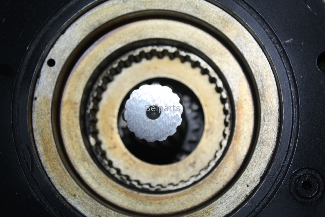 อะไหล่รถขุด Hitachi EX60-2 EX60-3 ชุดลดความเร็วในการเดินทาง 9111033 เกียร์บ็อกซ์ลดความเร็วในการเดิน