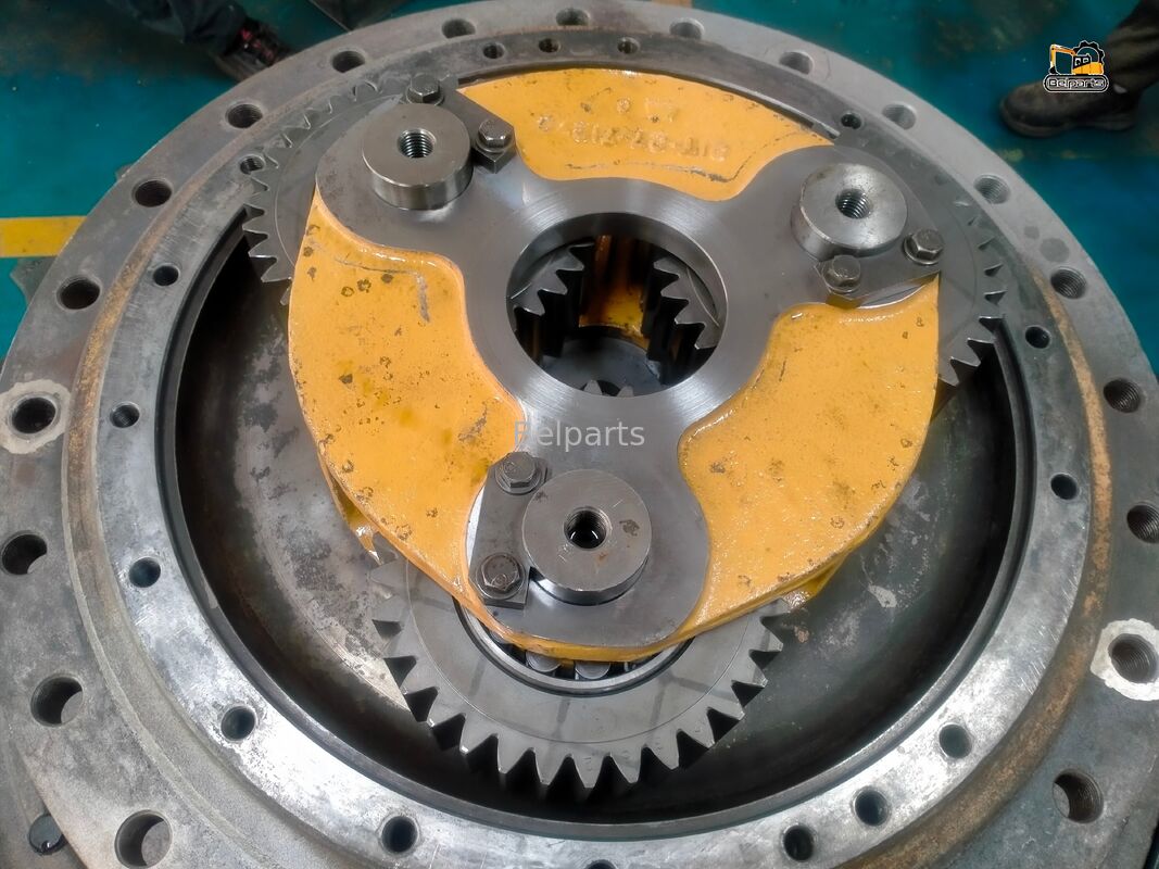 เครื่องขับเคลื่อนสุดท้ายสําหรับ PC2000-8 KOMATSU อะไหล่เครื่องขุด 21T-27-00300 21Т-26-00300 มอเตอร์เดินทางที่มีการลดการส่ง