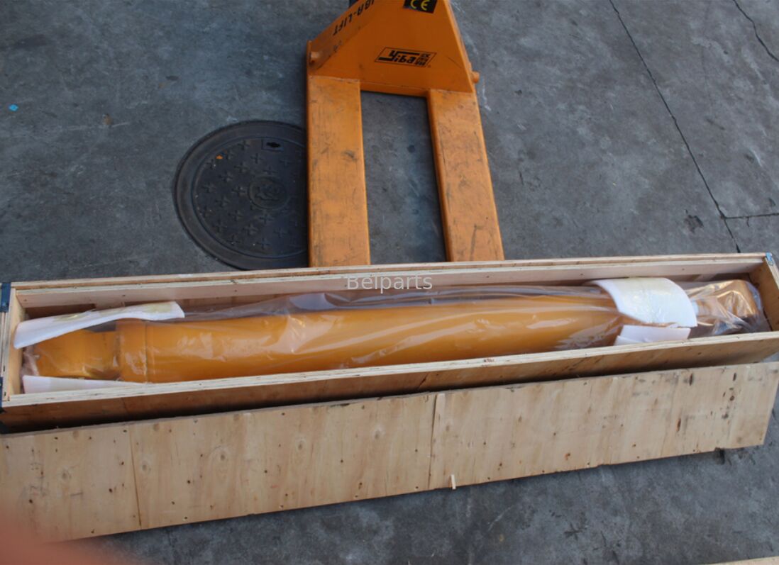 กระบอกไฮดรอลิกบุ้งกี๋ R210-9 R210LC-9 สำหรับอะไหล่รถขุด Hyundai 31Q6-50131 31Q6-56100 คุณภาพสูงหลังการขาย