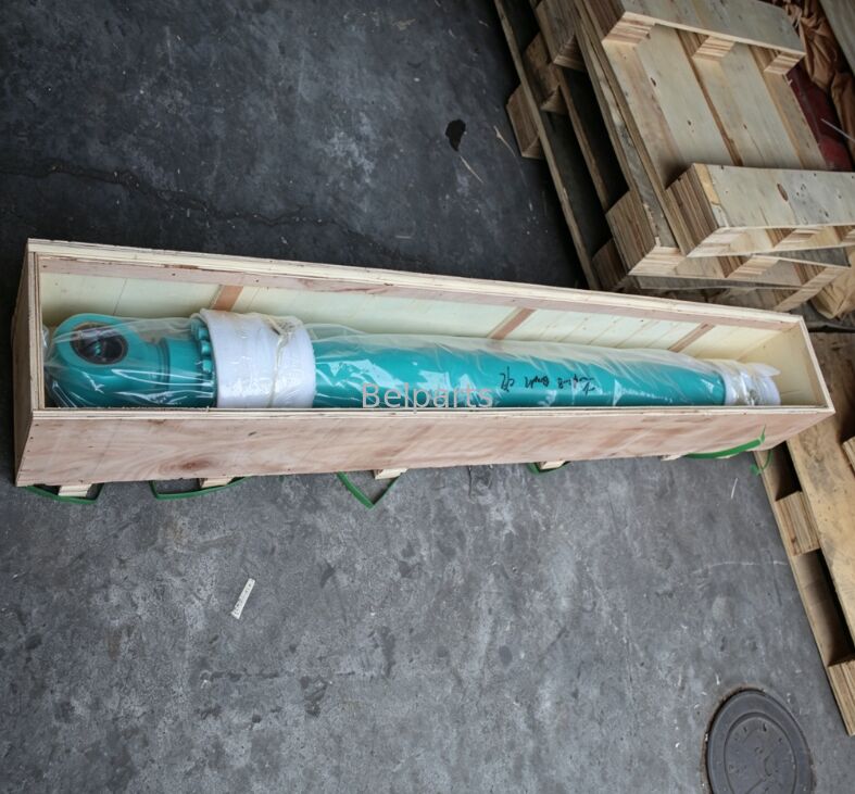 SK210-8 ไฮดรอลิก บูม ซิลินเดอร์สําหรับ Kobelco Excavator อะไหล่ YN01V00151F2 หลังการตลาด คุณภาพสูง