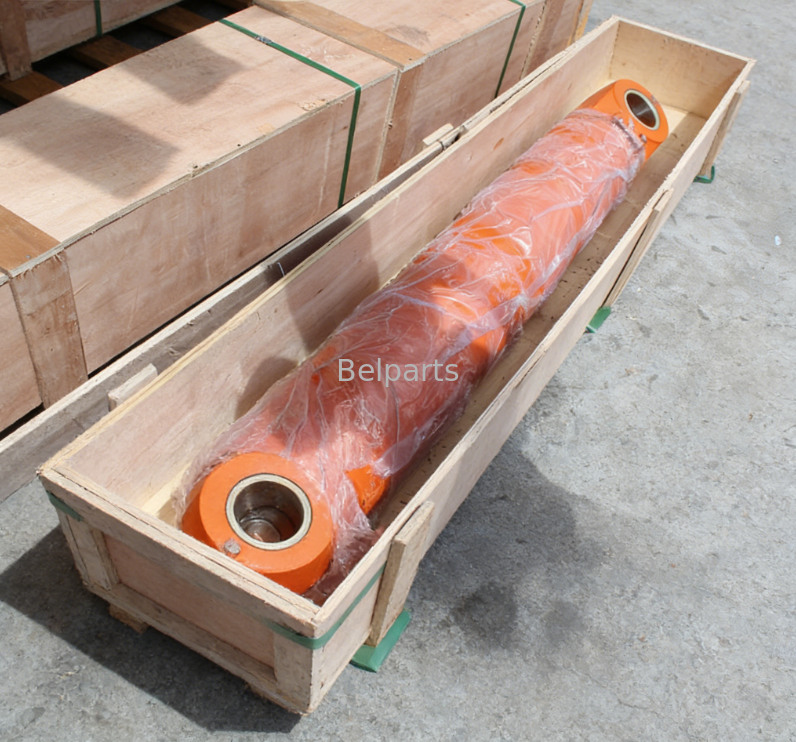 PC60-6 แขนไฮดรอลิกกระบอกสำหรับ Komatsu อะไหล่รถขุด 201-63-02210 หลังการขายคุณภาพสูง