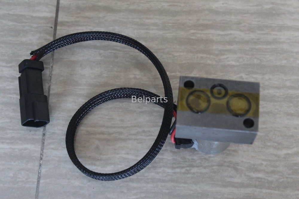 อะไหล่รถขุด 702-21-57400 PC200-7 PC350LC-8 PC88MR-8 PC78US-8 D65EX-16 D155AX-6 โซลินอยด์วาล์ว