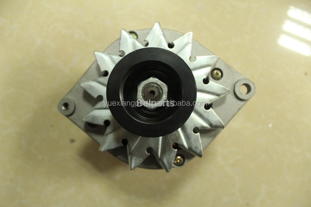 รถขุด 6735-81-6110 เครื่องกำเนิดไฟฟ้ากระแสสลับสำหรับ PC210-6K Regulator Alternator